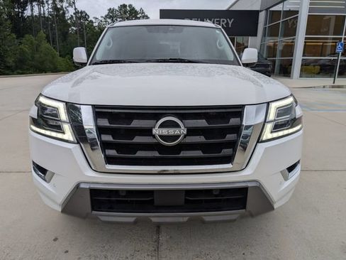 Used 2021 Nissan Armada SV w/ SV Appearance Package RWD image 8