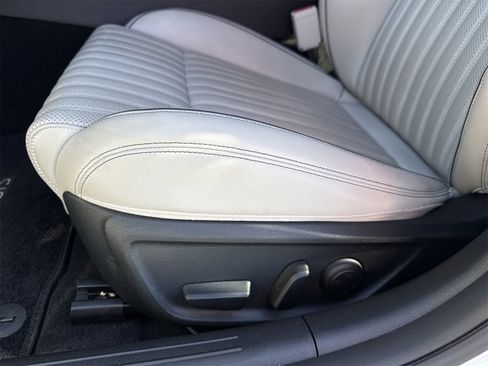 Used 2023 Genesis G70 2.0T w/ Sport Prestige Package image 19