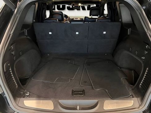 Used 2019 Jeep Grand Cherokee Limited AWD/4WD image 9