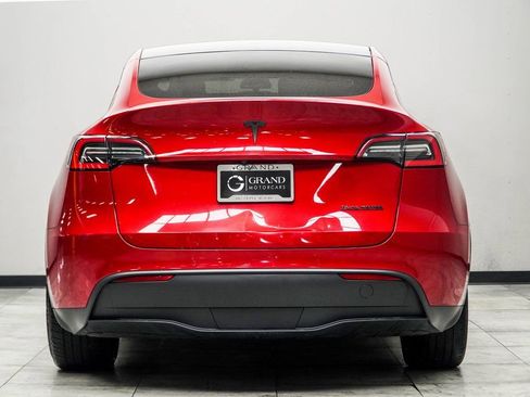 Used 2021 Tesla Model Y Long Range image 13