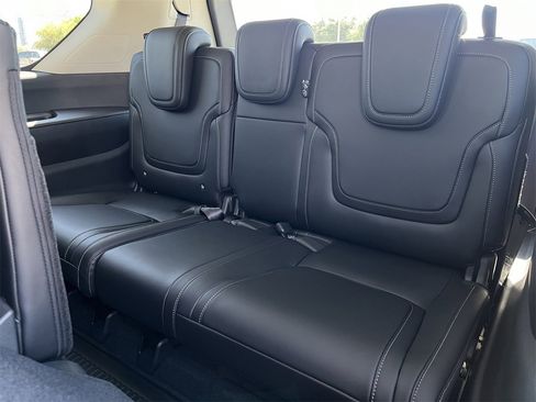 New 2026 Nissan Armada SV image 18