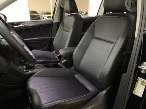 Used 2023 Volkswagen Tiguan SE w/ Panoramic Sunroof Package FWD image 73