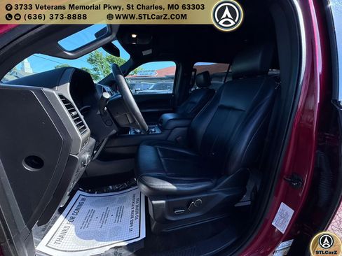 Used 2019 Ford Expedition XLT w/ Equipment Group 202A AWD/4WD image 9