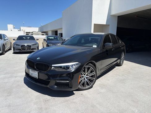 Used 2018 BMW 540i w/ M Sport Package RWD image 3