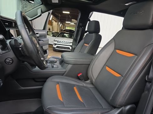 Used 2025 GMC Sierra 1500 AT4 w/ AT4 Premium Package AWD/4WD image 14