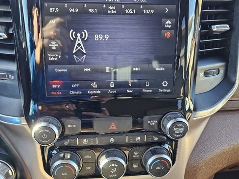 Used 2021 RAM 1500 Laramie image 27