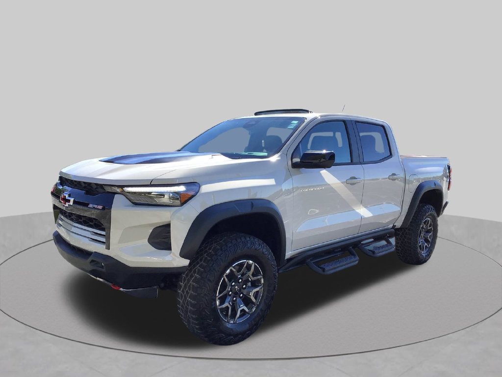 New 2026 Chevrolet Colorado ZR2 w/ Technology Package AWD/4WD image 14