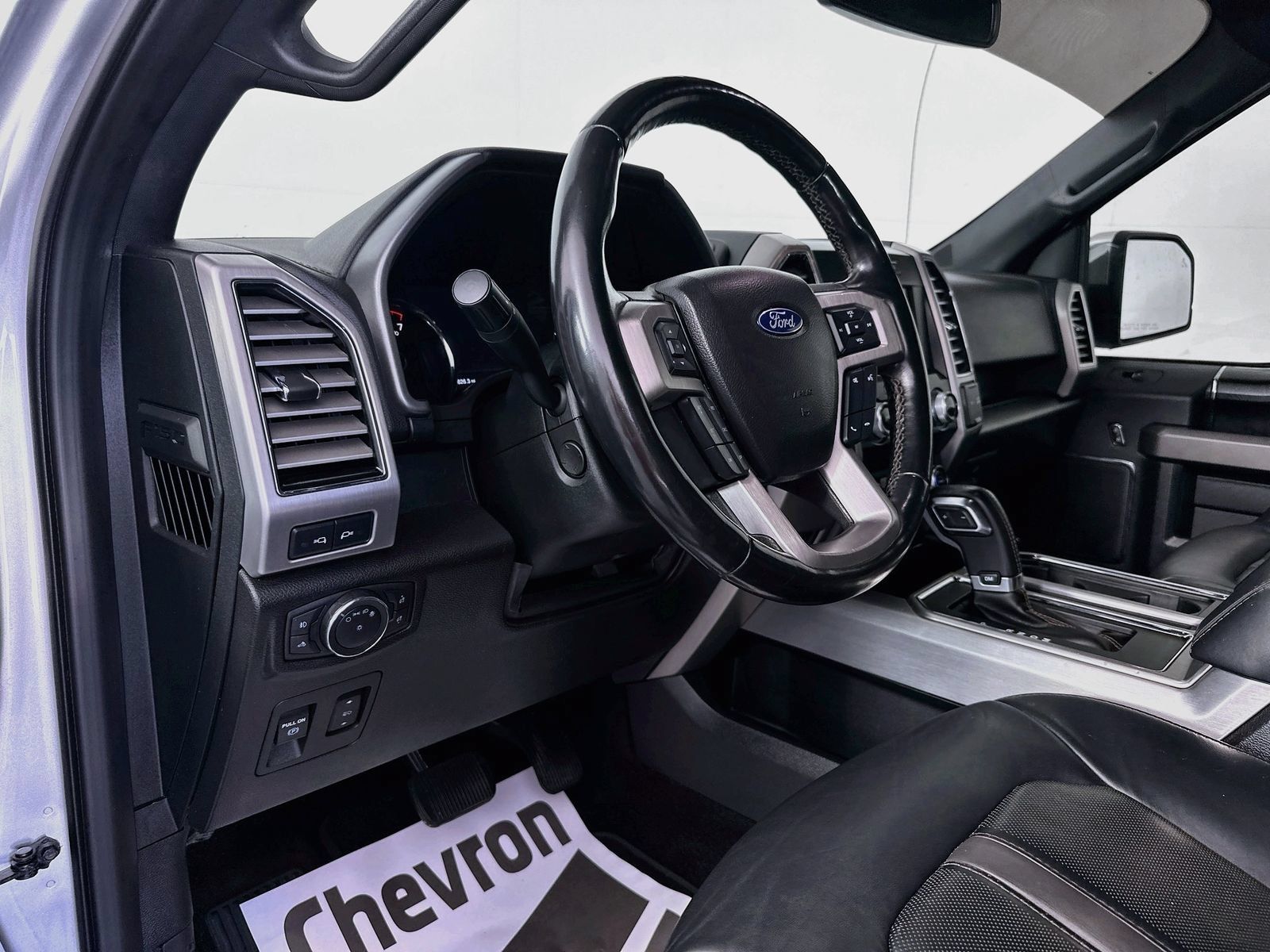 Used 2019 Ford F150 Platinum AWD/4WD image 9