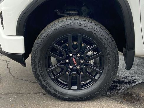 Used 2023 GMC Sierra 1500 Elevation image 28