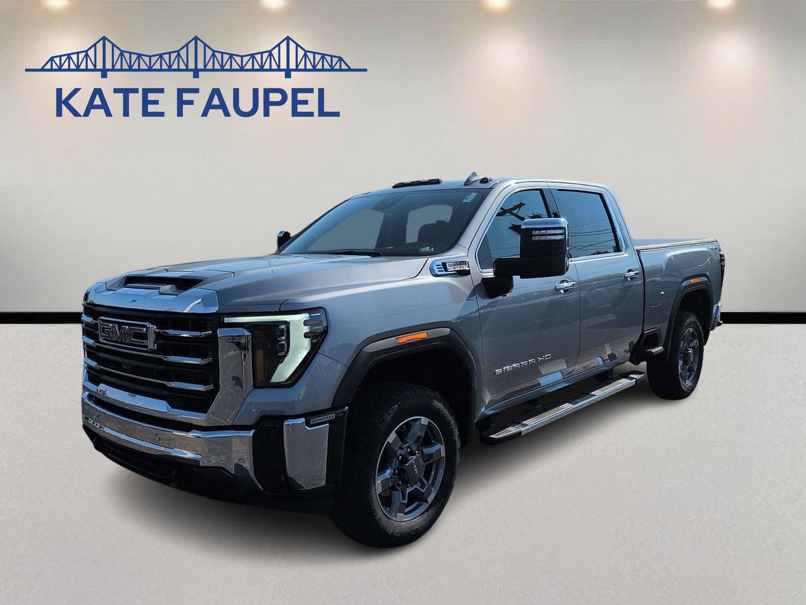 Used 2025 GMC Sierra 2500 SLT w/ SLT Premium Package AWD/4WD image 3