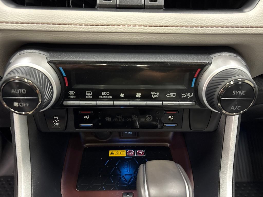 Used 2025 Toyota RAV4 Limited w/ Advanced Technology Package AWD/4WD image 20