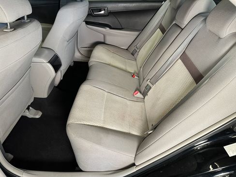 Used 2014 Toyota Camry LE FWD image 20