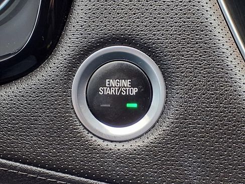 Certified 2022 Cadillac XT5 Luxury image 23