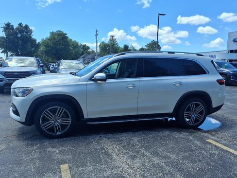 Used 2023 Mercedes-Benz GLS 450 4MATIC image 24