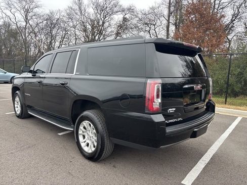 Used 2019 GMC Yukon XL SLT image 3