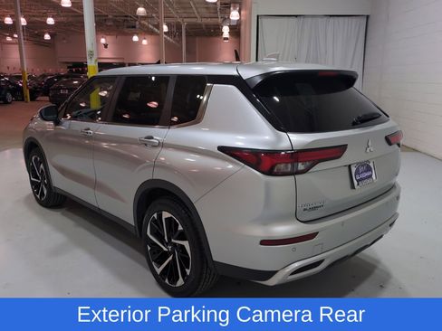 Used 2024 Mitsubishi Outlander SE AWD/4WD image 5