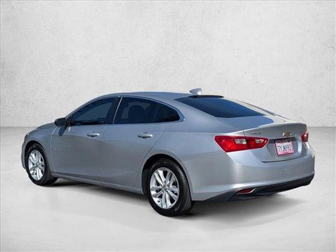 Used 2016 Chevrolet Malibu LT w/ Driver Confidence Package FWD image 8
