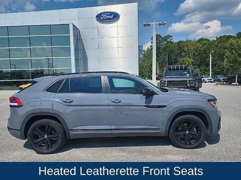 Used 2023 Volkswagen Atlas Cross Sport SEL R-Line AWD/4WD image 2
