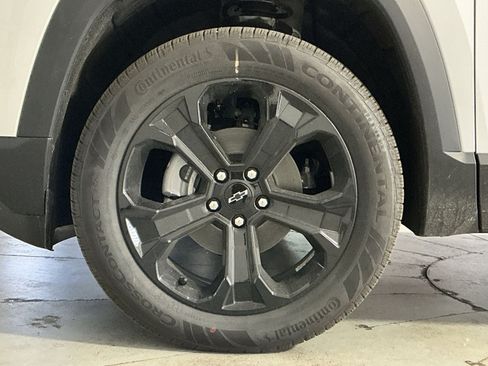New 2026 Chevrolet Equinox LT w/ Midnight Edition FWD image 13