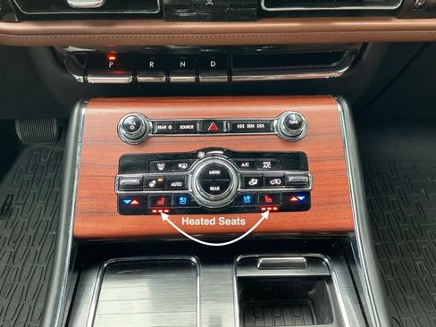 Used 2023 Lincoln Aviator Reserve w/ Equipment Group 201A AWD/4WD image 22