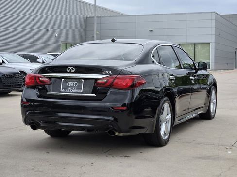 Used 2017 INFINITI Q70 L 3.7 RWD image 8