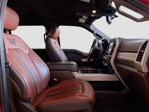 Used 2022 Ford F250 King Ranch w/ Chrome Package image 29