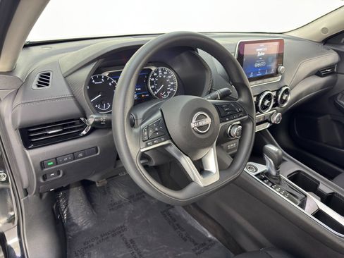 Used 2024 Nissan Sentra SV image 12