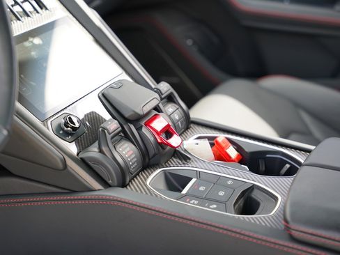 Used 2023 Lamborghini Urus S image 16