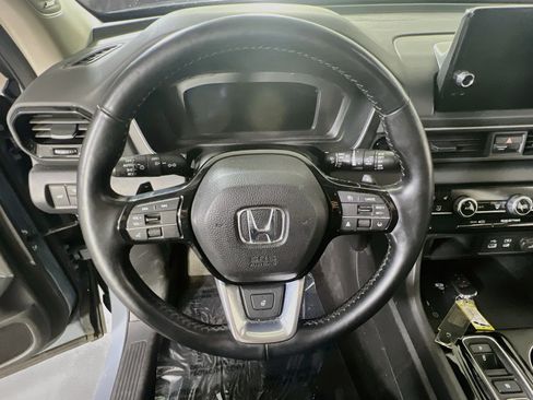 Used 2023 Honda Pilot Elite image 11