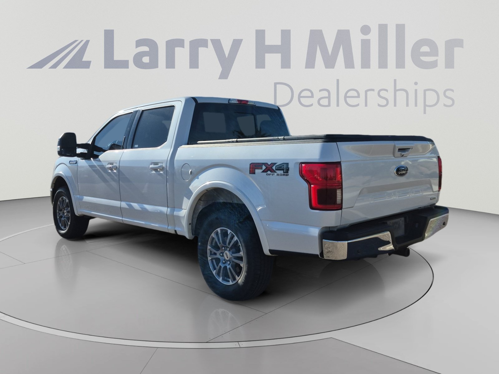 Used 2019 Ford F150 Lariat w/ Equipment Group 501A Mid AWD/4WD image 3
