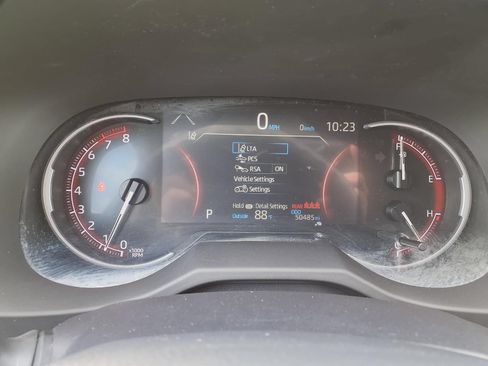 Used 2025 Toyota RAV4 LE FWD image 14
