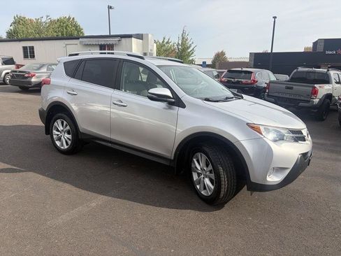 Used 2015 Toyota RAV4 Limited w/ Technology Package AWD/4WD image 3
