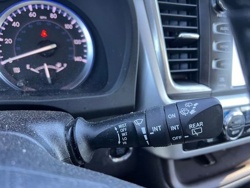 Used 2017 Toyota Highlander Limited image 17