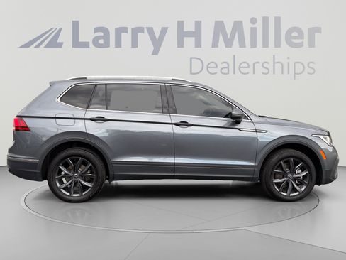 Certified 2023 Volkswagen Tiguan SE w/ Panoramic Sunroof Package AWD/4WD image 6