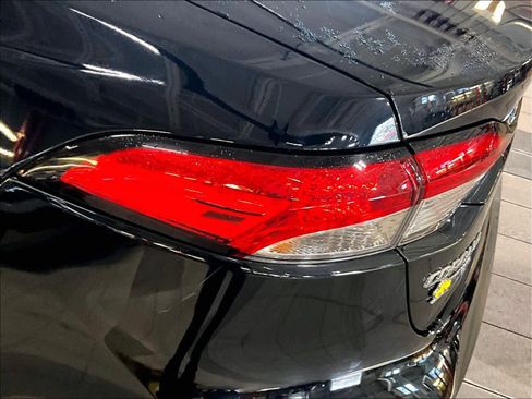 Used 2023 Toyota Corolla LE image 33