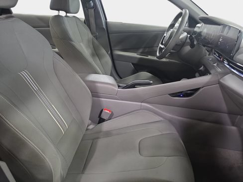 Used 2024 Hyundai Elantra SEL FWD image 10