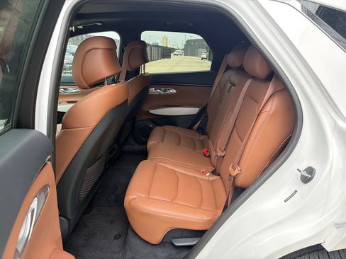 Certified 2026 Genesis GV70 2.5T Advanced AWD/4WD image 15