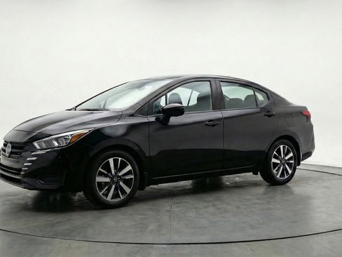 Used 2025 Nissan Versa SV FWD image 3