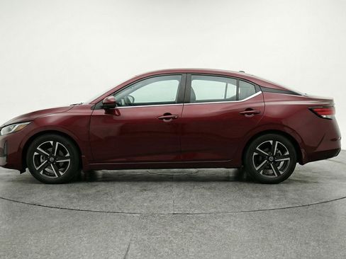 Used 2025 Nissan Sentra SV image 5