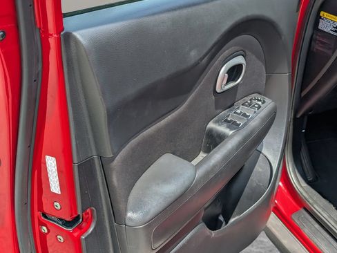Used 2019 Kia Soul FWD image 16