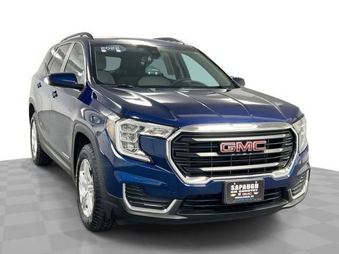 Certified 2022 GMC Terrain SLE w/ Driver Convenience Package image 1
