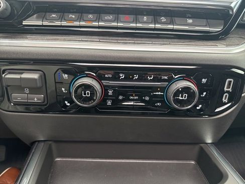 Used 2025 Chevrolet Silverado 1500 LTZ w/ LTZ Premium Package image 23