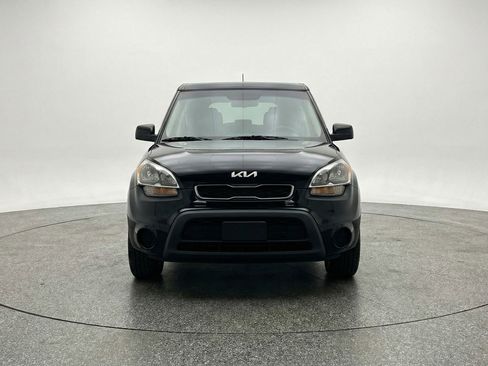 Used 2025 Kia Soul LX w/ LX Technology Package image 2