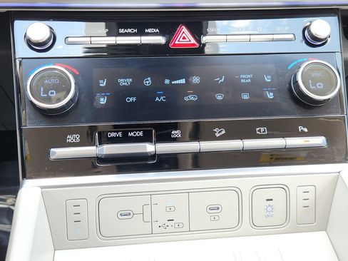 Used 2025 Hyundai Santa Fe Calligraphy AWD/4WD image 31