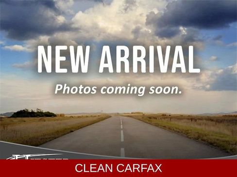 Used 2021 Chevrolet Traverse LS FWD image 2