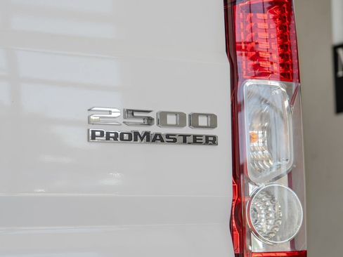 Used 2025 RAM ProMaster 2500 w/ Convenience Group FWD image 23