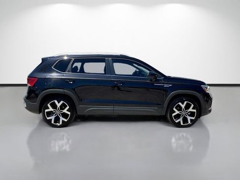 Used 2022 Volkswagen Taos SEL AWD/4WD image 6