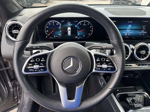 Used 2022 Mercedes-Benz GLB 250 image 21