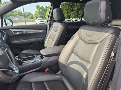 Certified 2024 Cadillac XT6 Luxury w/ LPO, Floor Liner Package AWD/4WD image 19