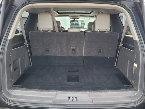 Used 2021 Ford Expedition Max Limited image 11